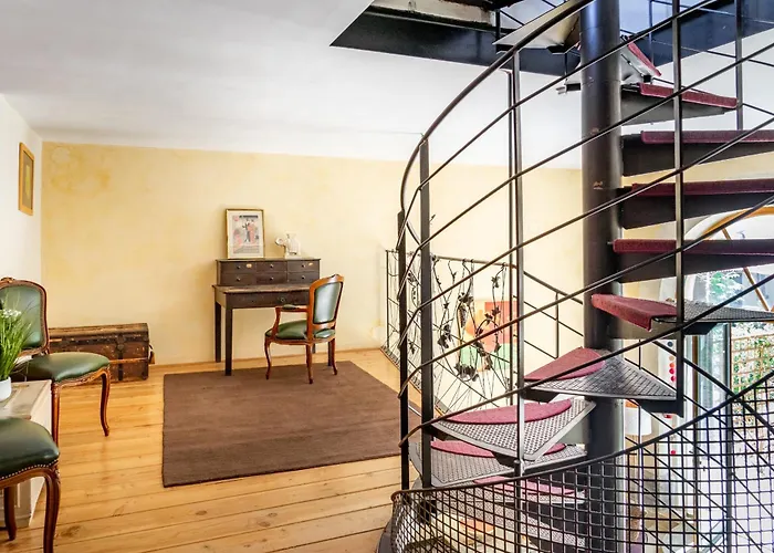Couvent Des Ursulines: Historic Pezenas Retreat for Families and Groups
